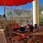@ Poolside Albufeira
