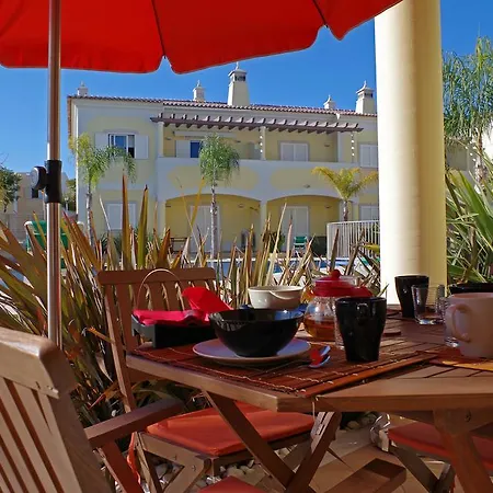 @ Poolside Albufeira