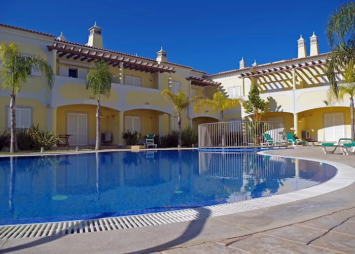 @ Poolside Apartment *