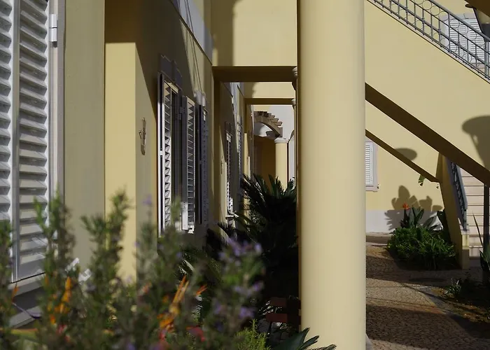 Apartment @ Poolside *