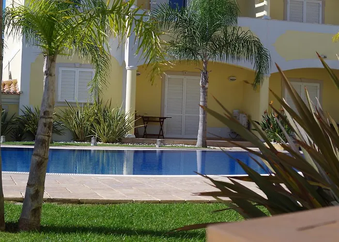 @ Poolside 阿尔布费拉